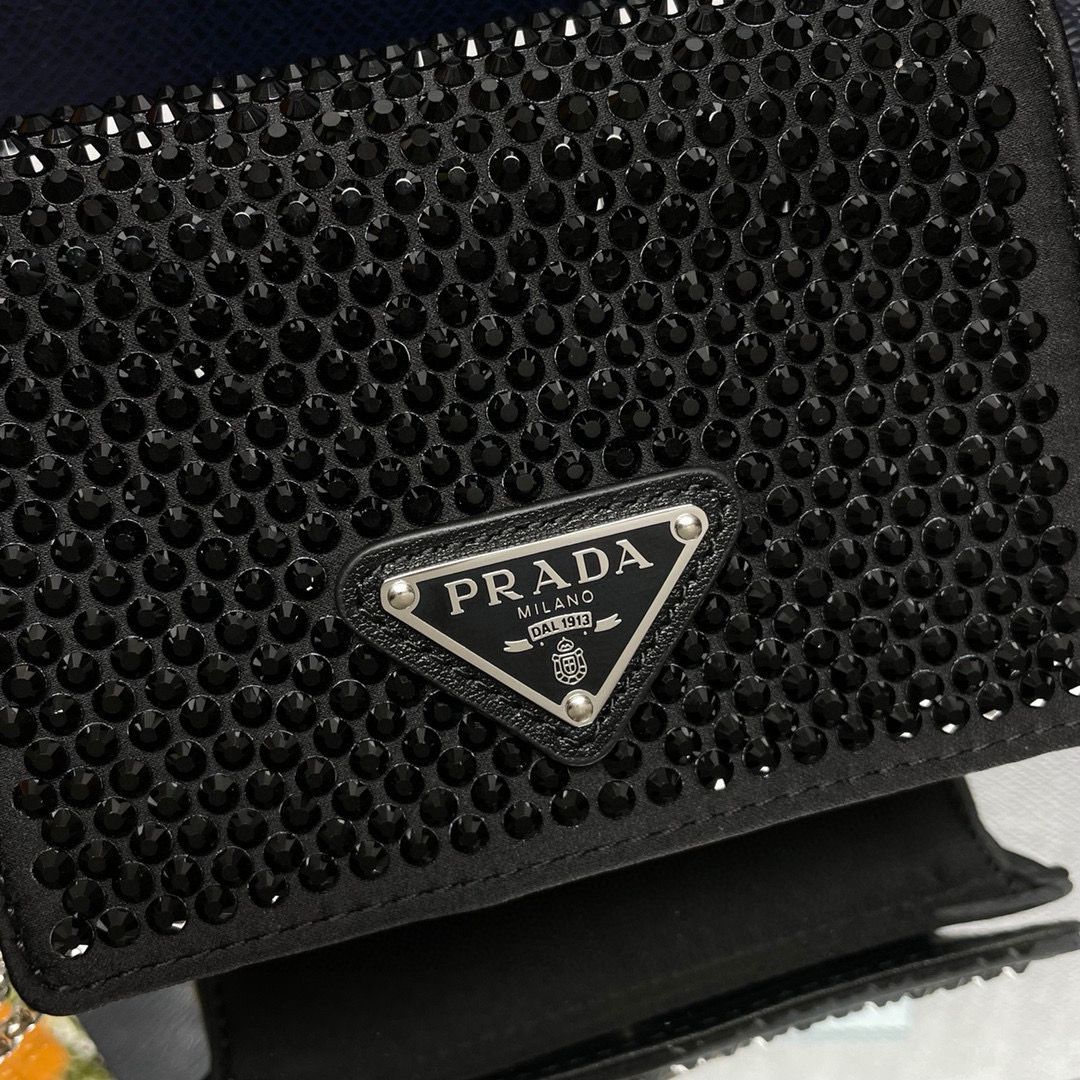 Prada Duchesse card holder with shoulder strap 1MR024 black Prada Duchesse card holder with shoulder strap 1MR024 black