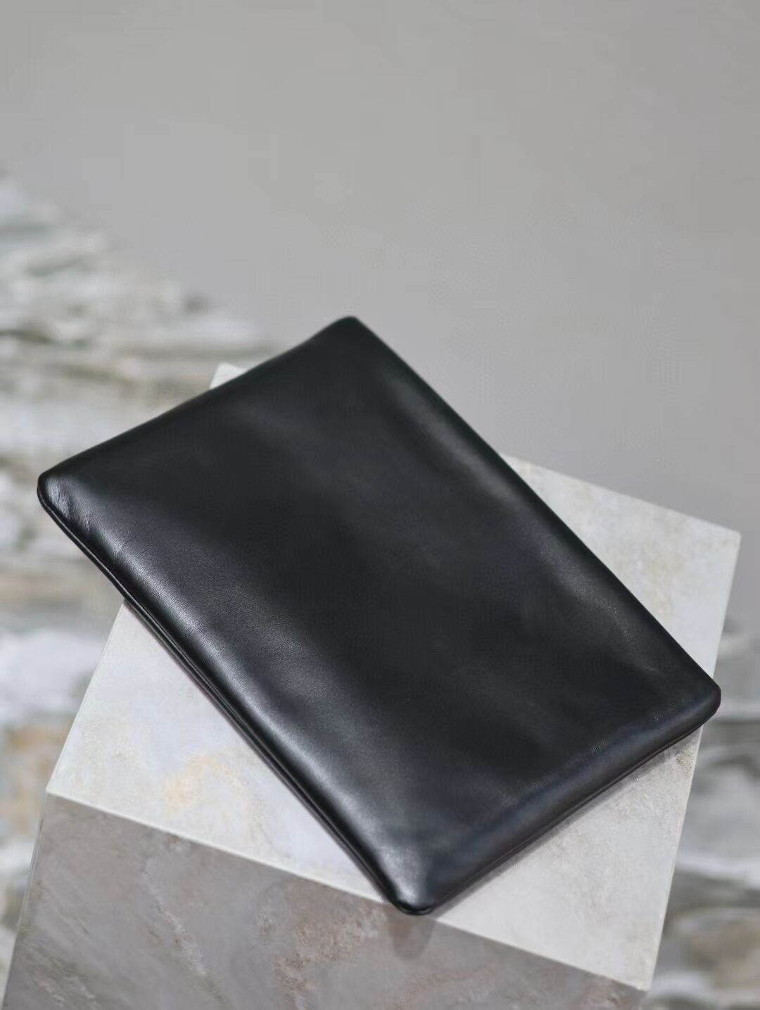 SAINT LAURENT CALYPSO LARGE POUCH IN LAMBSKIN 778943-1 black SAINT LAURENT CALYPSO LARGE POUCH IN LAMBSKIN 778943-1 black