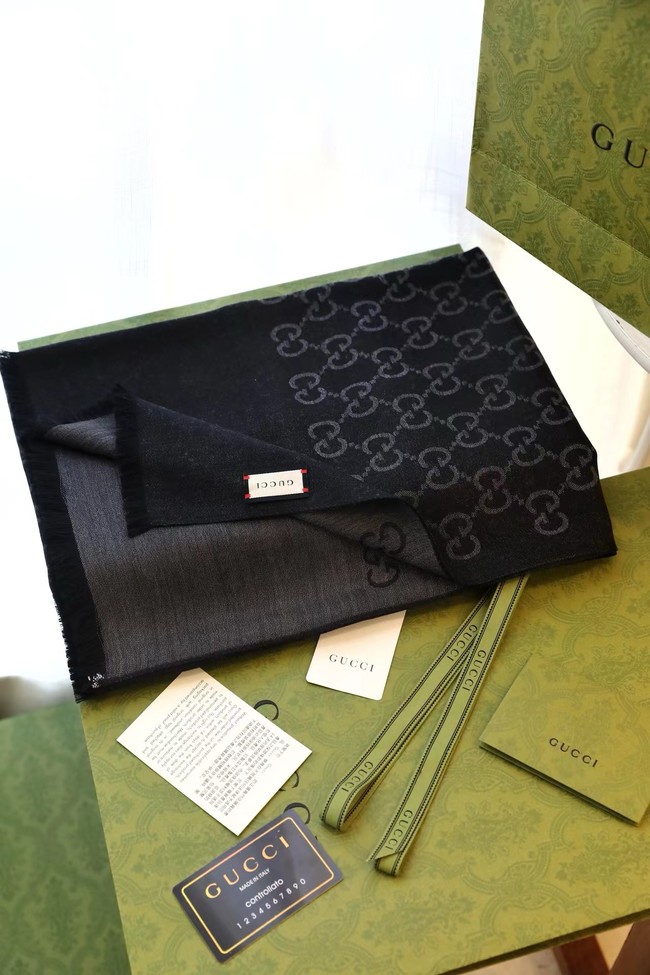 Gucci rinted GG cotton wool lame shawl 845243-1