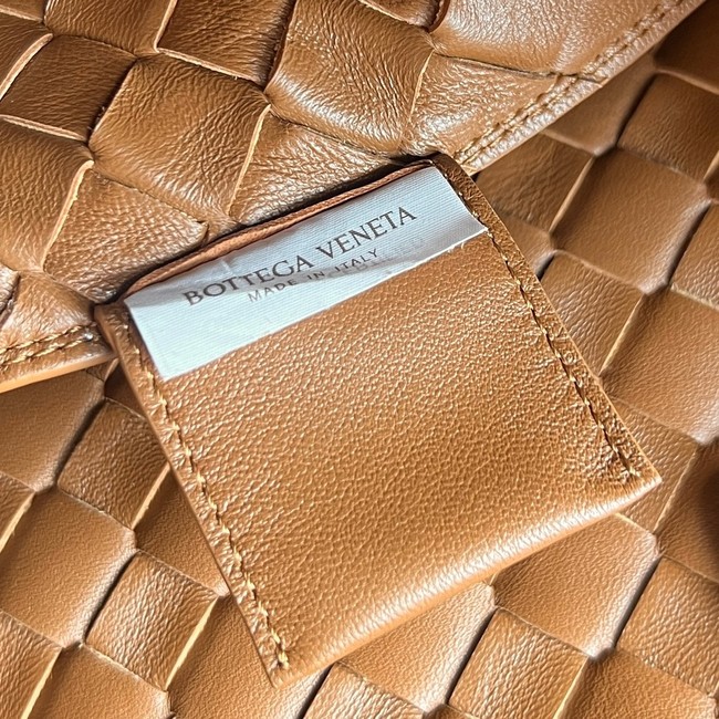 Bottega Veneta Suede Campana 844249 brown