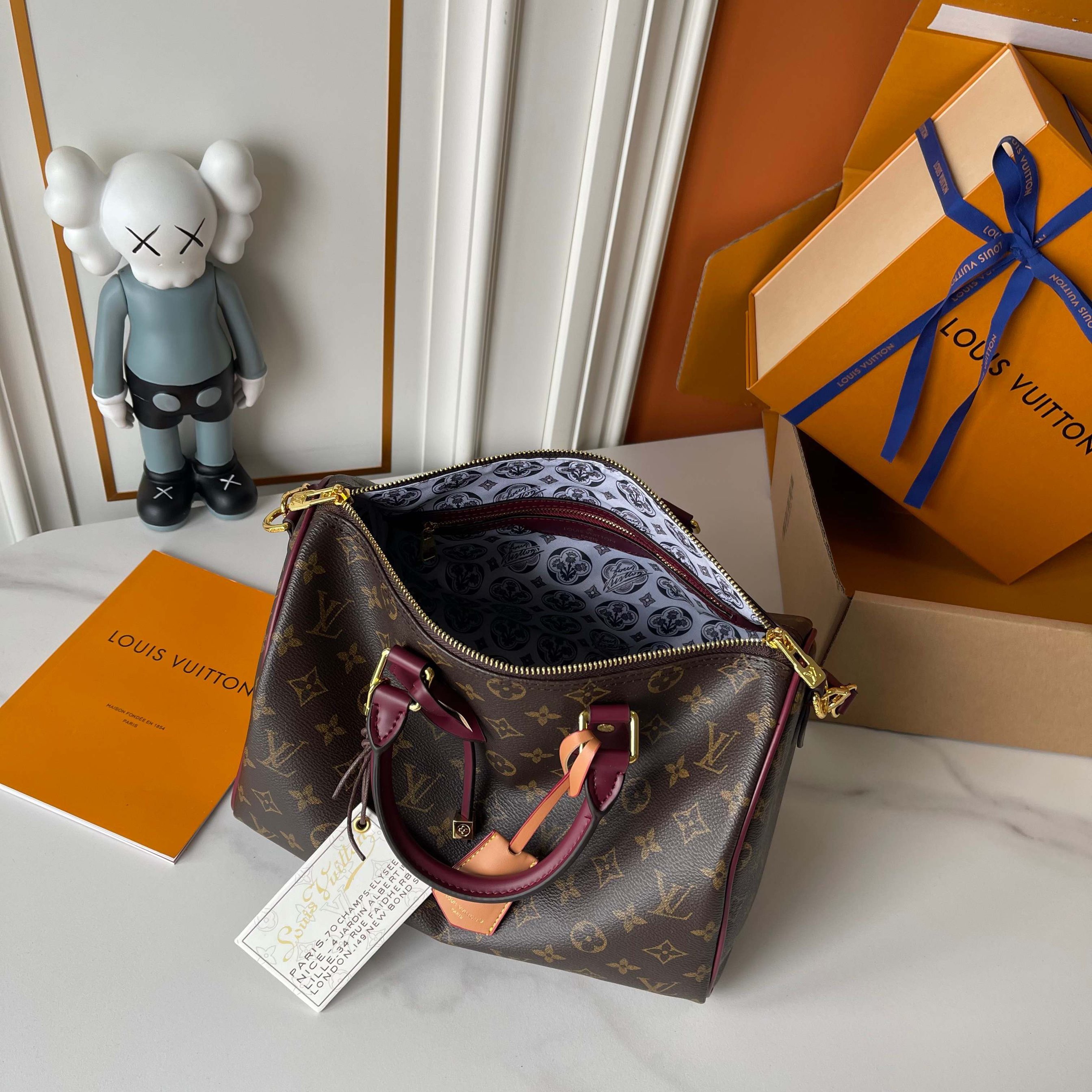 Louis Vuitton Monogram Canvas Speedy 30 Bandouliere M28379 Wine Louis Vuitton Monogram Canvas Speedy 30 Bandouliere M28379 Wine