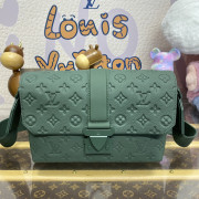 M24439 S-Cape Messenger Forest Green