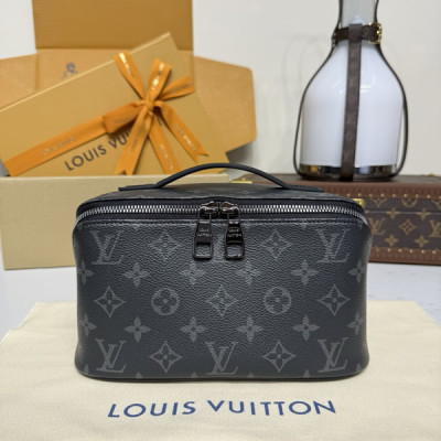 M11508 Toiletry Bag ( Replica Sunglasses Quality)