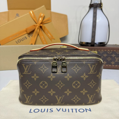 M11750 Toiletry Bag ( Replica Sunglasses Quality)